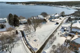 22 Lexington Ave, North Kingstown, RI 02852 - Photo 4