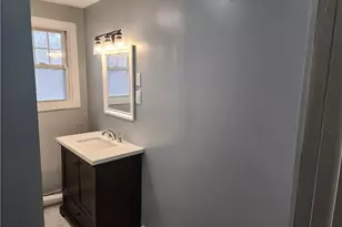 39 Chaplin St, Pawtucket, RI 02861 - Photo 18