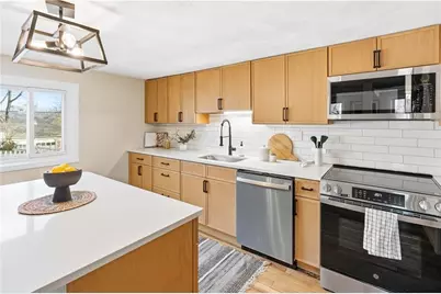 37 Phillip Street, Coventry, RI 02816 - Photo 4