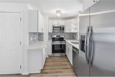 23 Benefit Street #16, Warwick, RI 02886 - Photo 14