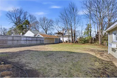 220 Vincent Avenue, East Providence, RI 02914 - Photo 28