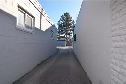 508 Reservoir Avenue, Cranston, RI 02910 - Photo 22