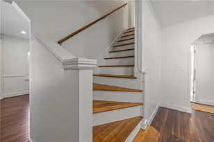 47 Brettonwoods Dr, Cranston, RI 02920 - Photo 18