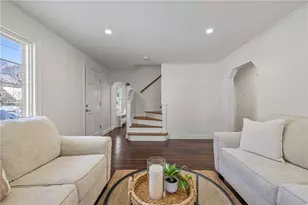 47 Brettonwoods Dr, Cranston, RI 02920 - Photo 16