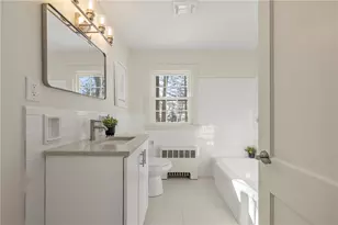 47 Brettonwoods Dr, Cranston, RI 02920 - Photo 14