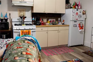 93 Warren Ave, East Providence, RI 02914 - Photo 8