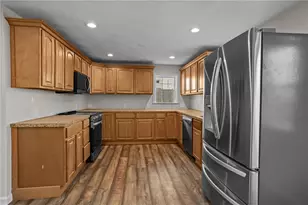 33 Holden St, Coventry, RI 02816 - Photo 8