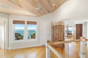 22 Shore Rd, Narragansett, RI 02882 - Photo 32