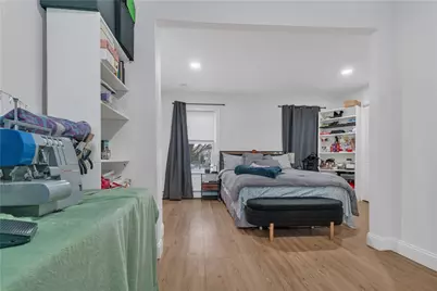 215 Kenyon Avenue, Pawtucket, RI 02861 - Photo 6