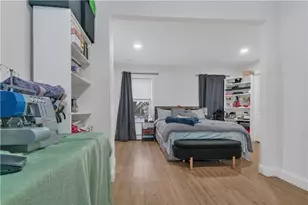 215 Kenyon Ave, Pawtucket, RI 02861 - Photo 6