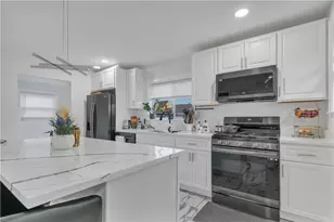 215 Kenyon Ave, Pawtucket, RI 02861 - Photo 2