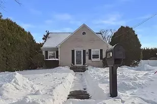 106 Fales Rd, Bristol, RI 02809 - Photo 1