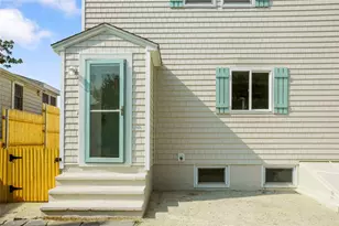 333 Riverside St, Portsmouth, RI 02871 - Photo 2
