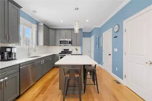 136 Cobble Hill Rd, Lincoln, RI 02865 - Photo 16