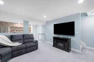 136 Cobble Hill Rd, Lincoln, RI 02865 - Photo 32