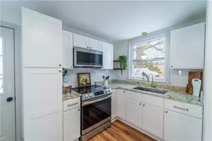 134 Dexter St, Cumberland, RI 02864 - Photo 18