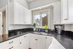 269 Doyle Ave, Providence, RI 02906 - Photo 18