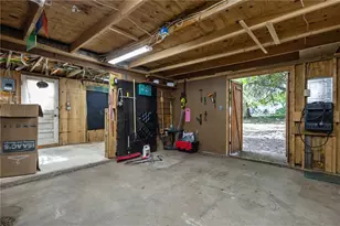 333 Phenix Ave, Cranston, RI 02920 - Photo 38