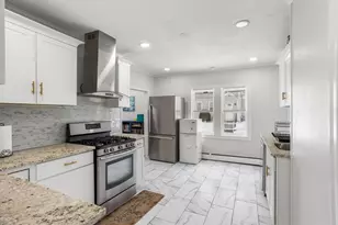 38 Klondike St, Providence, RI 02909 - Photo 2