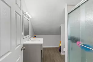 38 Klondike St, Providence, RI 02909 - Photo 14