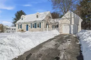 6 Obeline Dr, North Smithfield, RI 02896 - Photo 2