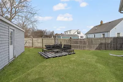 4 Halsey Avenue, Middletown, RI 02842 - Photo 26