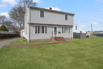 4 Halsey Avenue, Middletown, RI 02842 - Photo 2