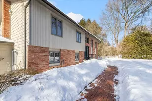 18 Orchard Ave, Smithfield, RI 02828 - Photo 4