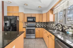 18 Orchard Ave, Smithfield, RI 02828 - Photo 22