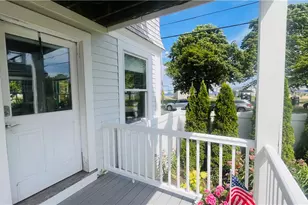 115 Wellington Ave, Newport, RI 02840 - Photo 2