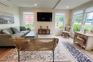 115 Wellington Ave, Newport, RI 02840 - Photo 14