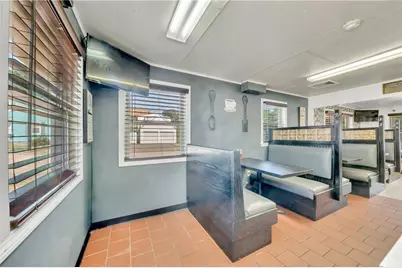 426 Cass Avenue, Woonsocket, RI 02895 - Photo 14