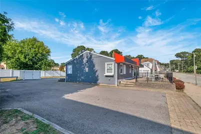 426 Cass Avenue, Woonsocket, RI 02895 - Photo 4