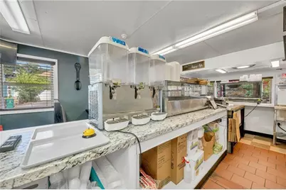 426 Cass Avenue, Woonsocket, RI 02895 - Photo 22