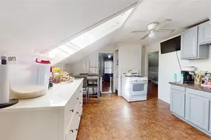 54 Joslin St, Providence, RI 02909 - Photo 16