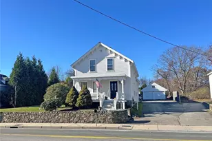 2952 E Main Rd, Portsmouth, RI 02871 - Photo 1