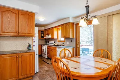 10 Hall Street, West Warwick, RI 02893 - Photo 18