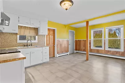 147 Warwick Street, Woonsocket, RI 02895 - Photo 4