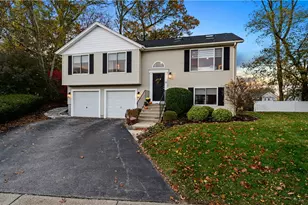 27 Great Oak Dr, Warwick, RI 02886 - Photo 2