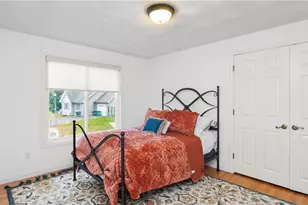 27 Great Oak Dr, Warwick, RI 02886 - Photo 18