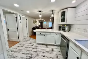 54 Isabelle Dr, Narragansett, RI 02882 - Photo 30