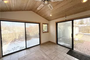 27 Shean St, Cranston, RI 02920 - Photo 8