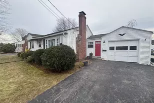 20 Commodore Ave, Warwick, RI 02888 - Photo 4