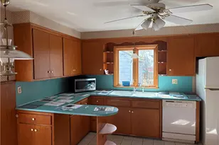 10 Jesse Davis Ln, Barrington, RI 02806 - Photo 12