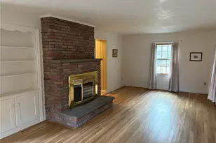 10 Jesse Davis Ln, Barrington, RI 02806 - Photo 4