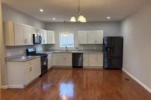 184 Avenue C, Woonsocket, RI 02895 - Photo 2