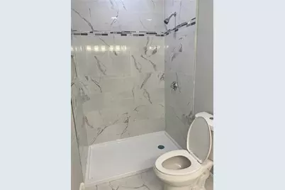 184 Avenue C #E5, Woonsocket, RI 02895 - Photo 6