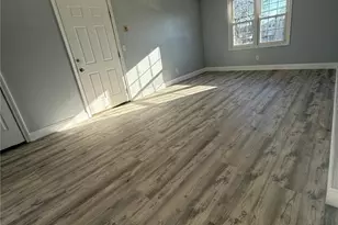 14 Saratoga Ave, Pawtucket, RI 02861 - Photo 10