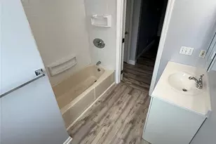 14 Saratoga Ave, Pawtucket, RI 02861 - Photo 16