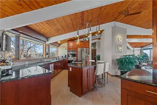 10 Oceanview Dr, Middletown, RI 02842 - Photo 14